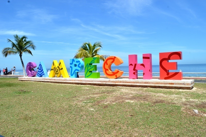 Estructura metálica para promocionar a Campeche