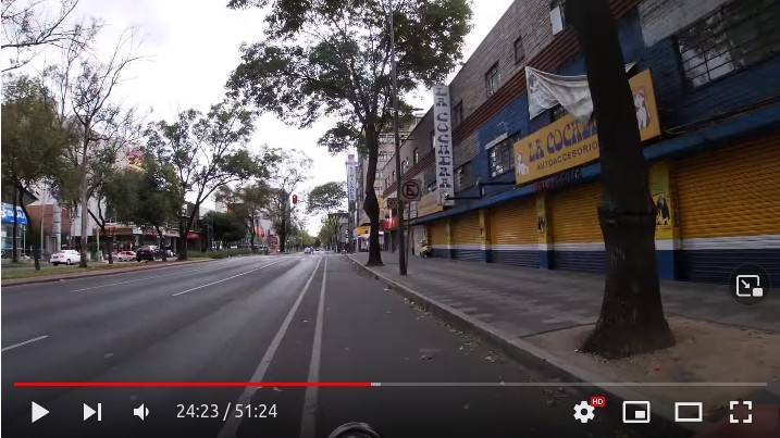 En la Ciudad de México  decidieron recuperar el espacio perdido  el grito de: la calle es para los autos... no para las bicicletas...