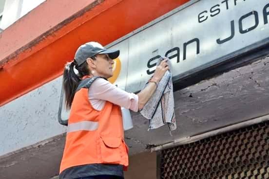 Claudia Sheinbaum tomaba un trapito, literalmente, y le daba mantenimiento al metro