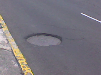 Bache Institucional ocupando casi la mitad de un carril